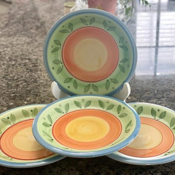 Vintage Set of 4 Italian "Sucit Decorato A Mano" Hand Painted Dinner Plates - Picture 1 of 11